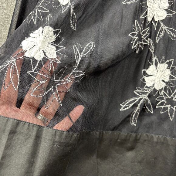 Basil and Maude Anthropologie Sheer Floral Embellished Skirt Black Size 8 E141 - Picture 2 of 10